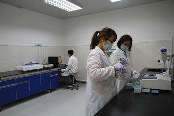 参观晋城中天华康亲子鉴定中心实验室 29
